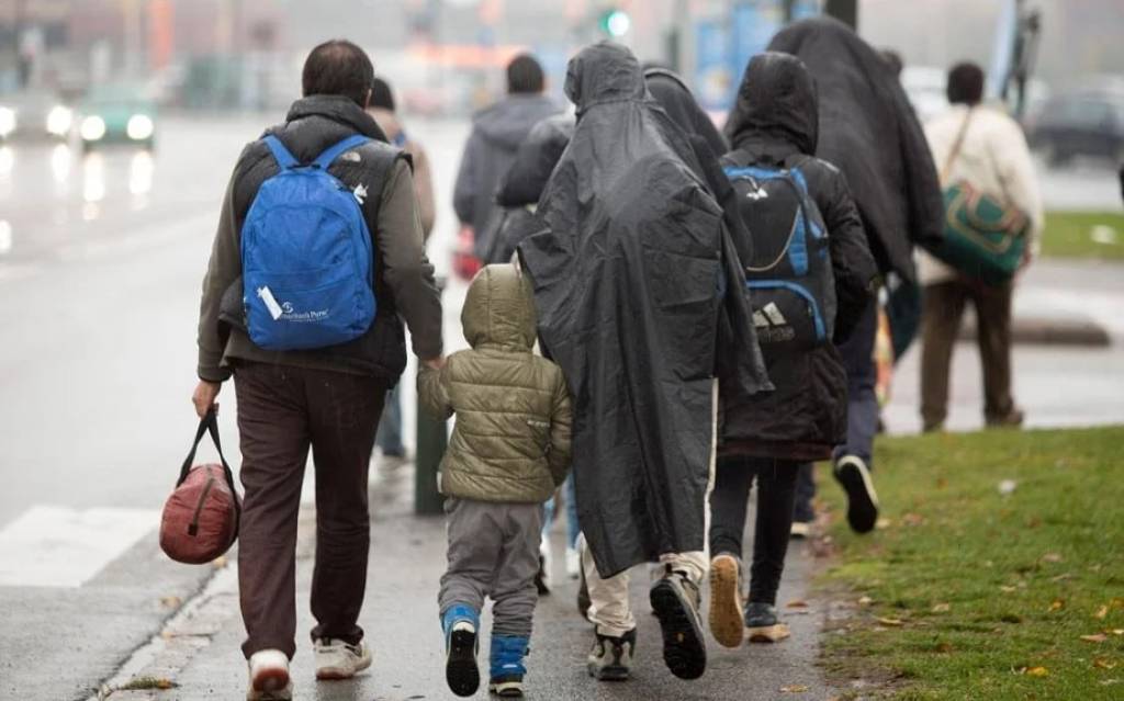 bir milliondan ziyod noqonuniy muhojir aqshni oz xohishi bilan tark etdi