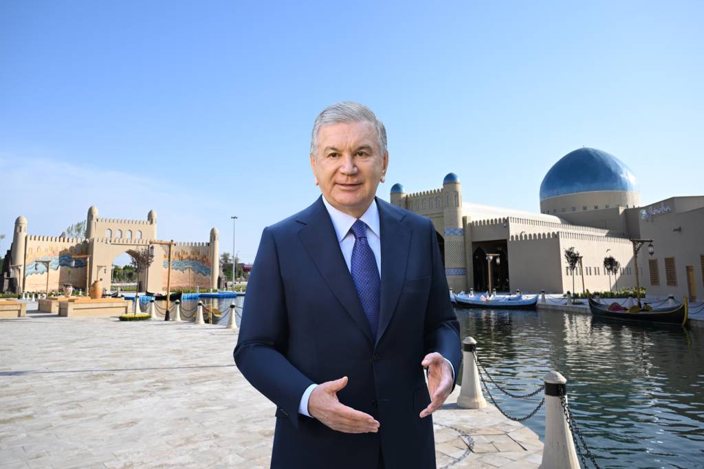 Jimlik chimmatini yorib chiqqan nur