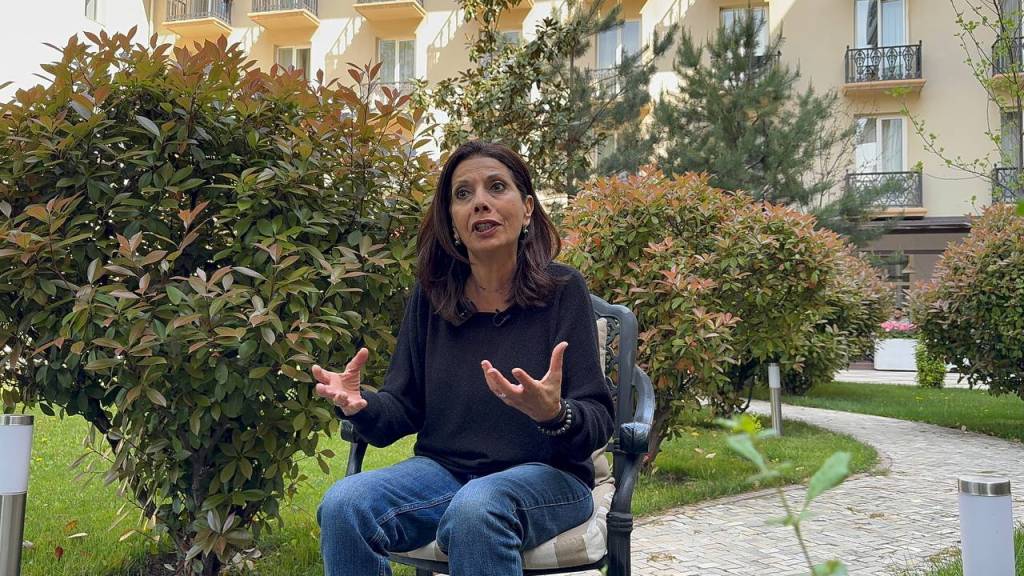 “Ko‘p kattalar bolalar fikrini eshitishdan qo‘rqadi” – BMT vakili Najat Maala