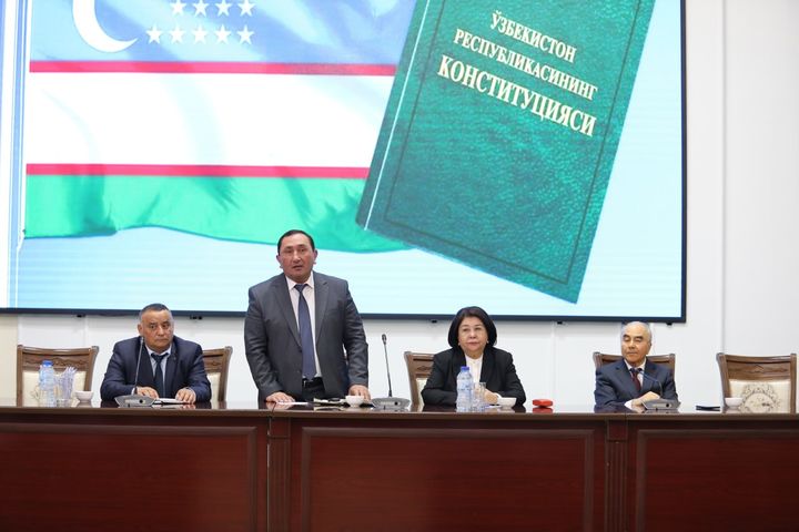 Oliy sud raisining birinchi o‘rinbosari samarqandlik bo‘lg‘usi huquqshunoslar bilan uchrashdi