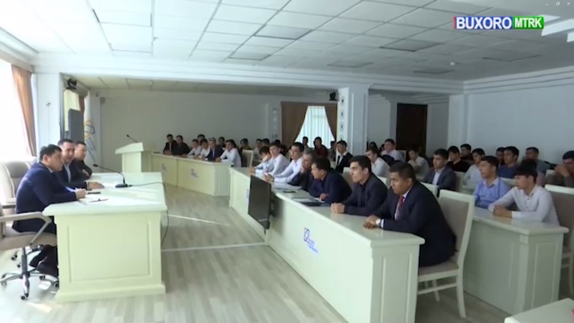 Yurtimizda 20-28 fevral kunlari "inson huquqlari haftaligi" deya e'lon qilingan edi. Shu munosabat bilan #Buxoro_davlat_universitetida "Inson huquqlari oliy qadriyat" mavzusida tadbir bolib otdi.