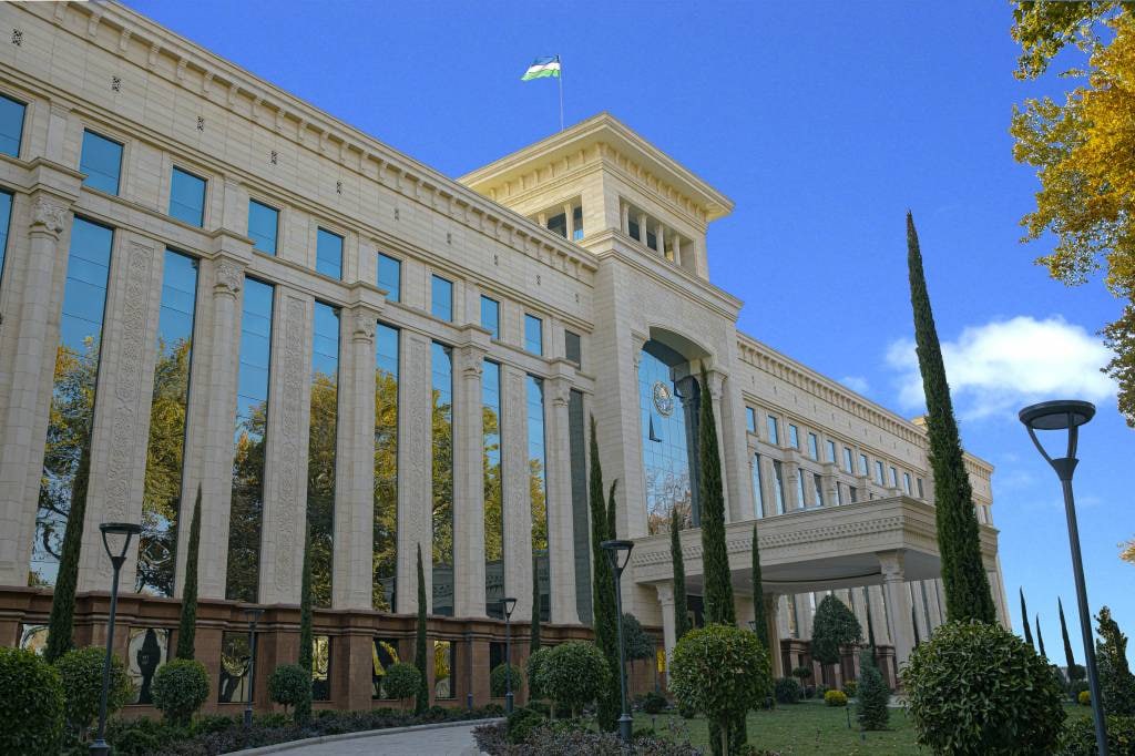 O‘zbekistonning inson huquqlari sohasidagi xalqaro majburiyatlari bajarilishi holati haqidagi axborot Senatda eshitildi