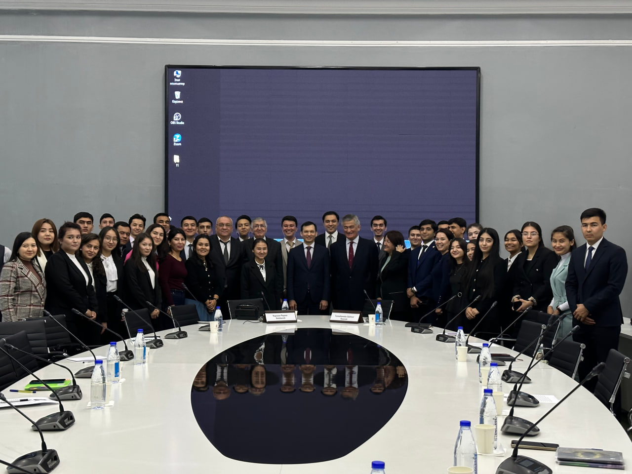 Xalqaro forum doirasida talabalar uchun mahorat darsi o‘tkazildi