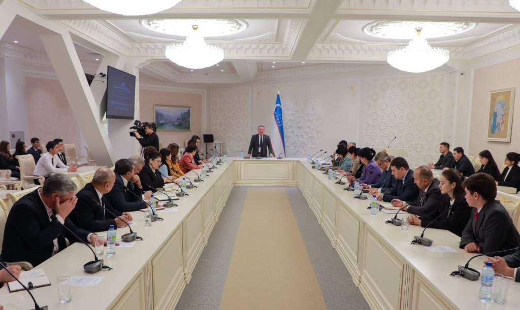 Konstitutsiyaviy-huquqiy asoslar sohalar rivojiga xizmat qiladi
