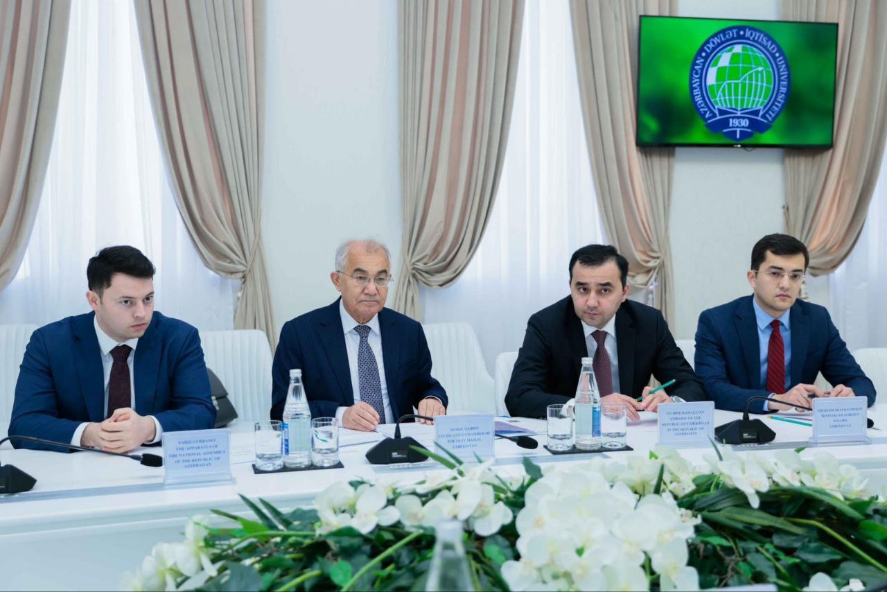 Nizomiy Ganjaviy nomidagi “Barqaror taraqqiyot va yashil iqtisodiyot” tadqiqot markazida amaliy muloqot bo‘lib o‘tdi