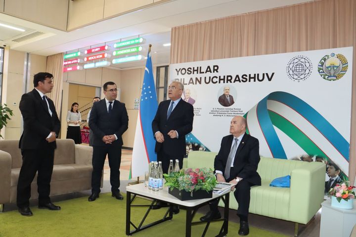 Akademiklar o‘quvchilar bilan uchrashdi