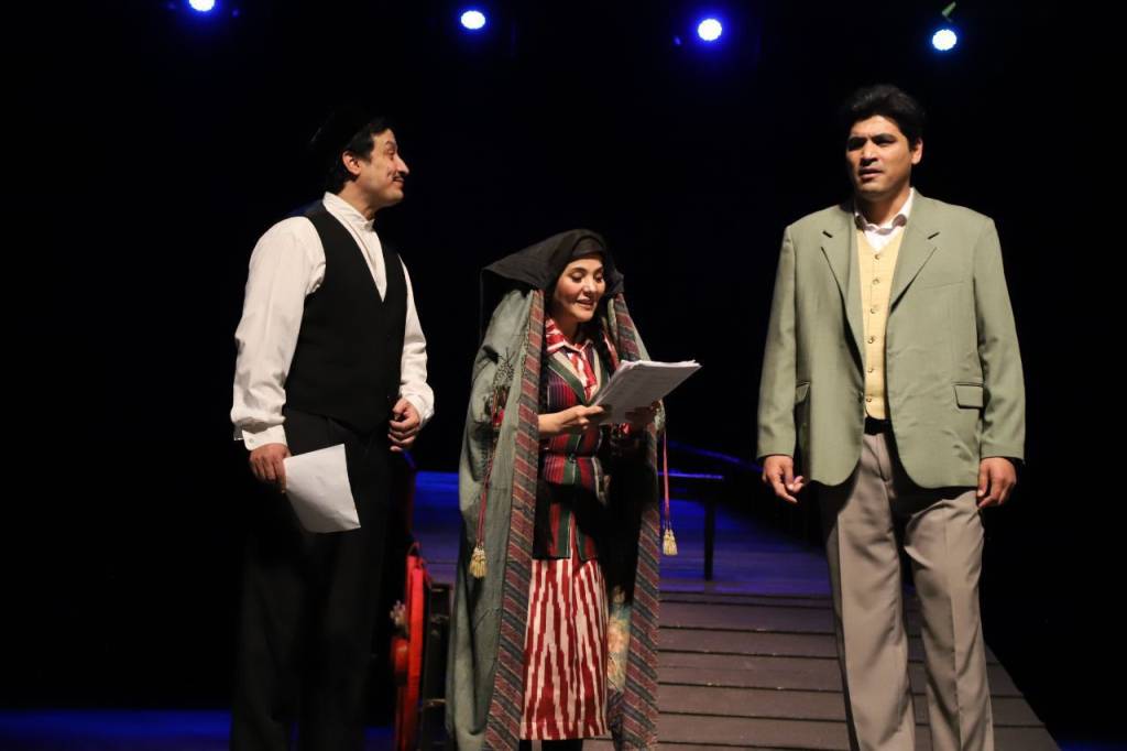 Milliy markaz jamoasi jadidlarga bag‘ishlangan yangi teatr asarini tomosha qildi