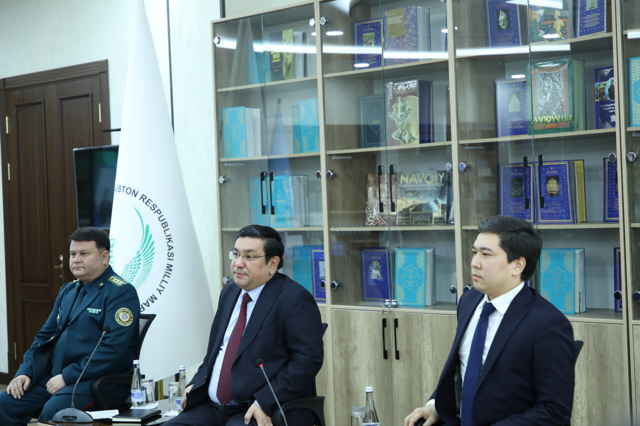 Inson huquqlariga oid adabiyotlar taqdim etildi