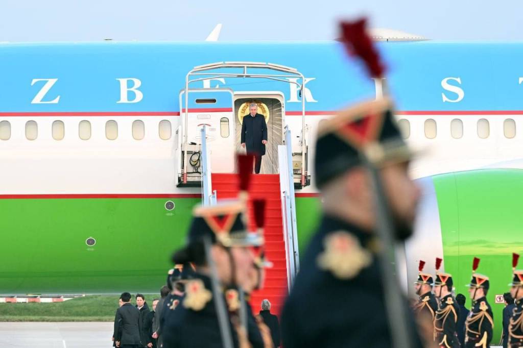The state visit of the President of Uzbekistan to France begins