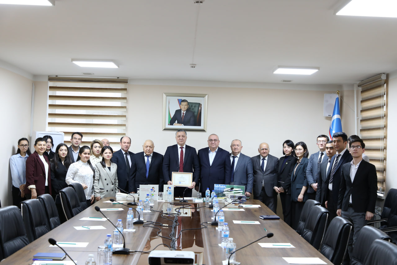 DAVLAT VA HUQUQ INSTITUTIGA INSON HUQUQLARI VA XITOY MADANIYATIGA OID ADABIYOTLAR BEG‘ARAZ TOPSHIRILDI