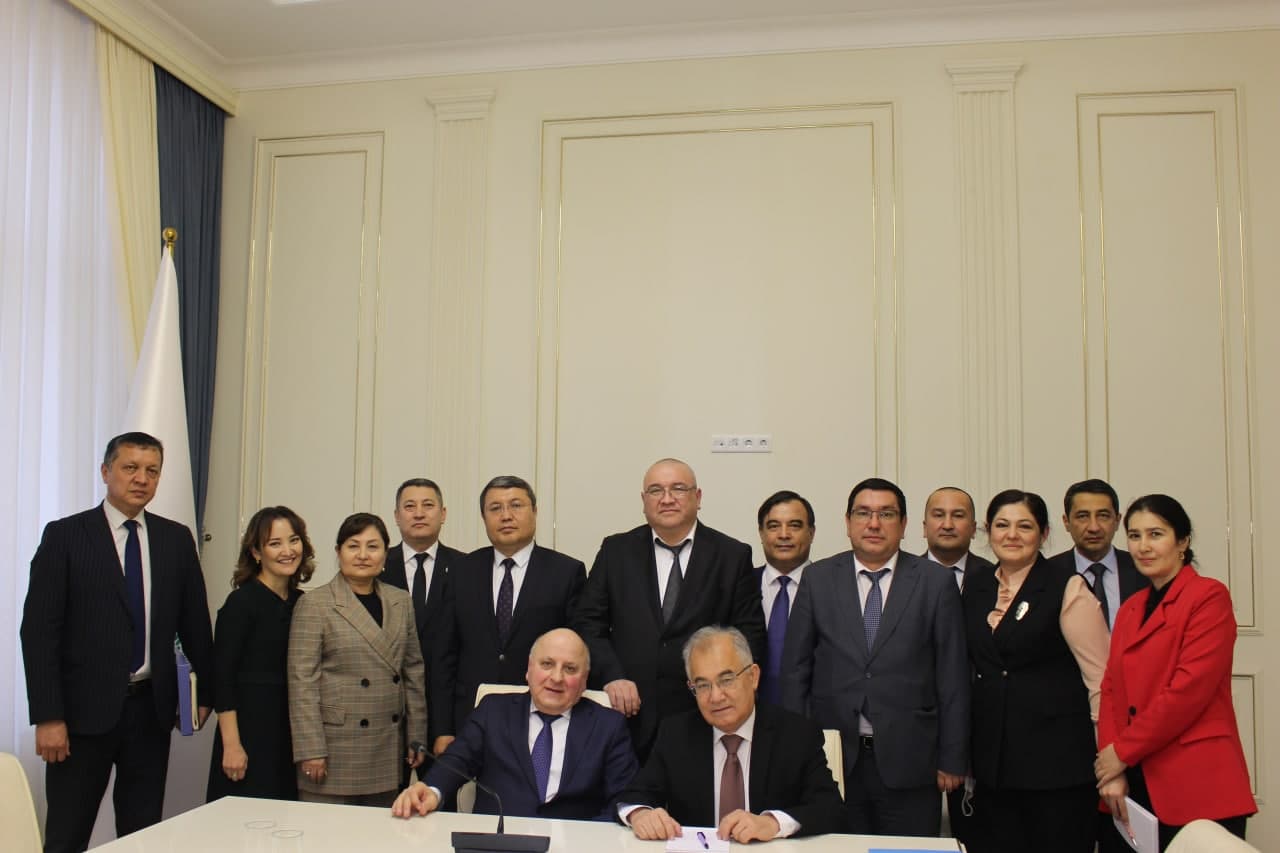 O‘zbekistonning do‘sti-Aslan Abashidze Inson huquqlari bo‘yicha O‘zbekiston Respublikasi Milliy markazi mehmoni.