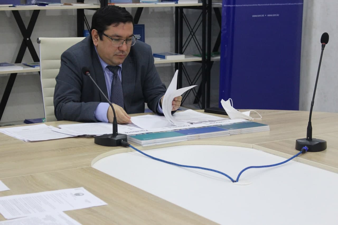 “O‘zbekiston Respublikasining Fuqarolik kodeksiga qiynoqqa solishdan jabrlanganlarga yetkazilgan zararni qoplash tartibini takomillashtirishga qaratilgan qo‘shimchalar kiritish to‘g‘risida”gi qonun loyihasi muhokama qilinmoqda.