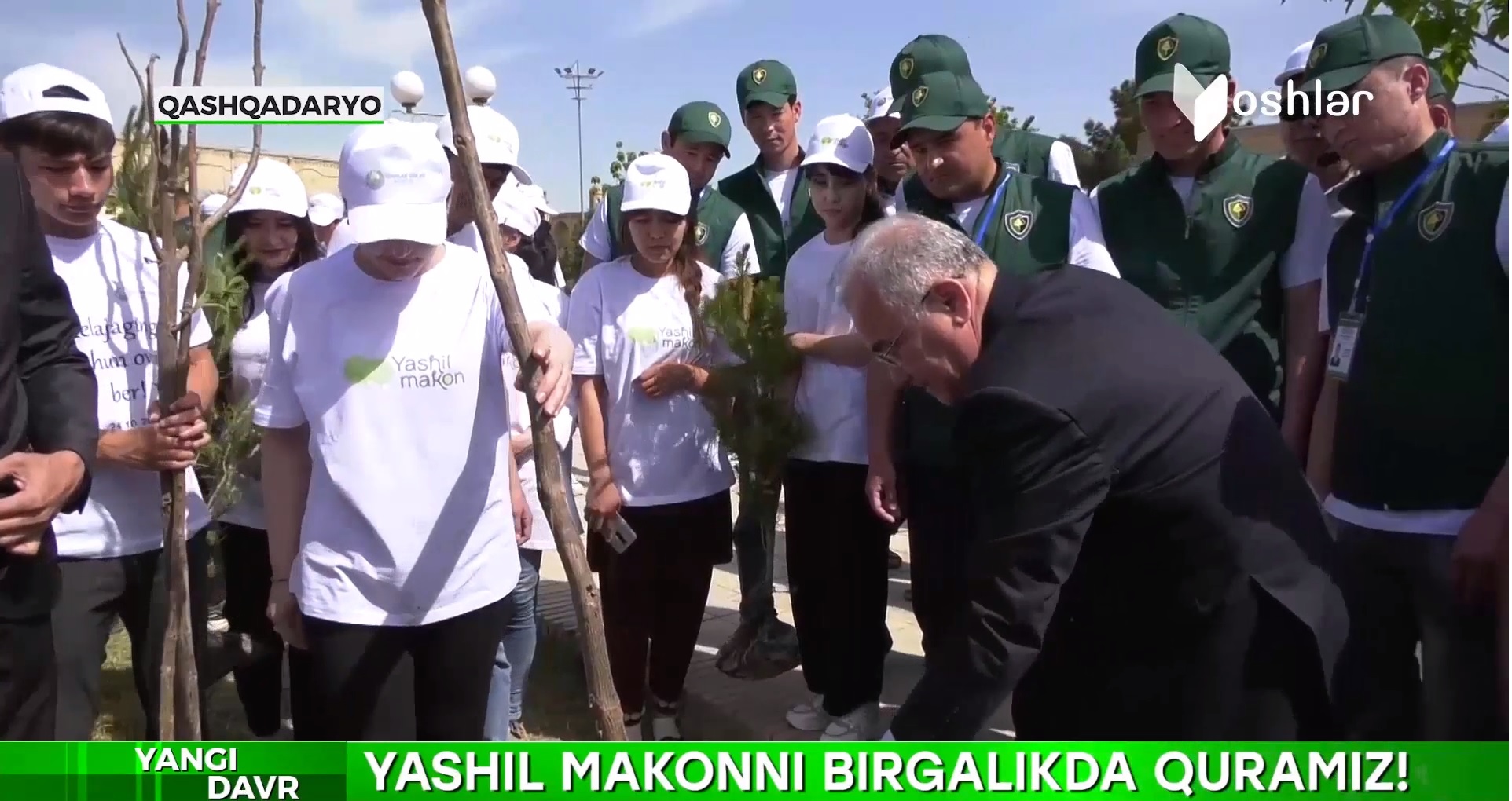 Akmal Saidov Qarshida barpo etilgan 1,5 gektarlik yangi bog‘ning ilk ko‘chatini o‘tqazdi