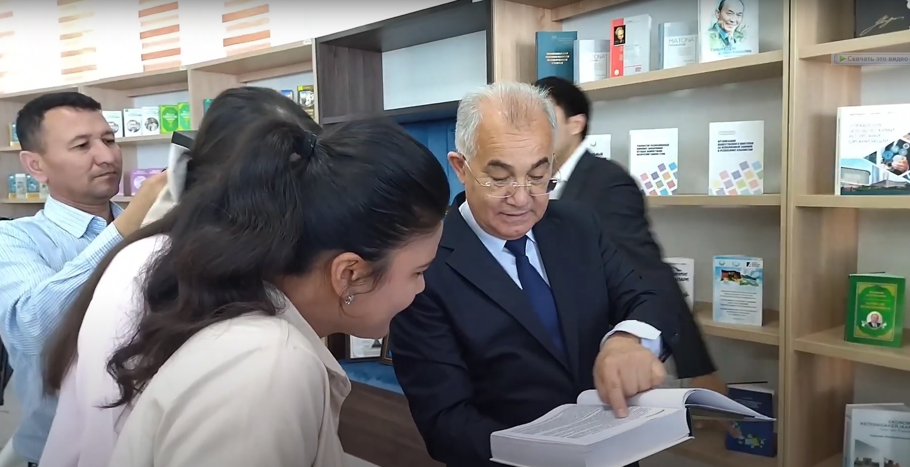 Akmal Saidov - Qarshi shahridagi Yoshlar markazida. 2022 yil 16 aprel