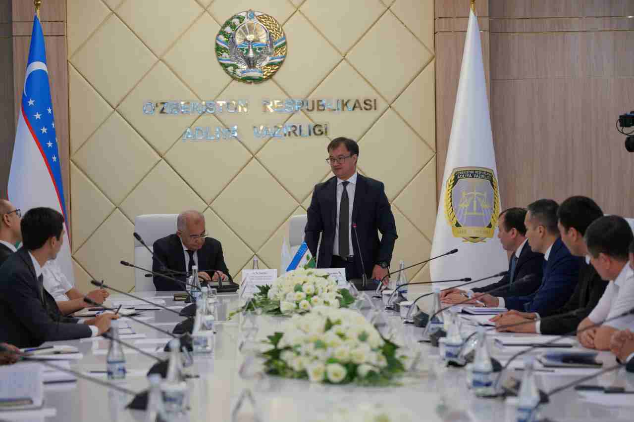 Adliya vazirligi xodimlari o‘rtasida Konstitutsiyaviy islohotlar muhokamasi