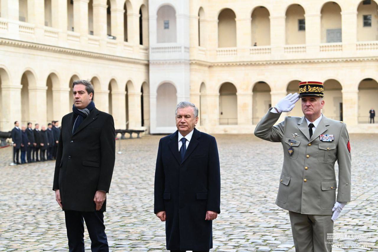An Official Welcoming Ceremony Takes Place for the President of the Republic of Uzbekistan