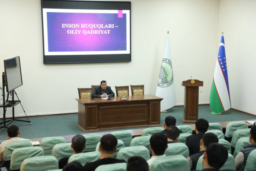 Termizda viloyat sudi raisi talabalar bilan uchrashdi