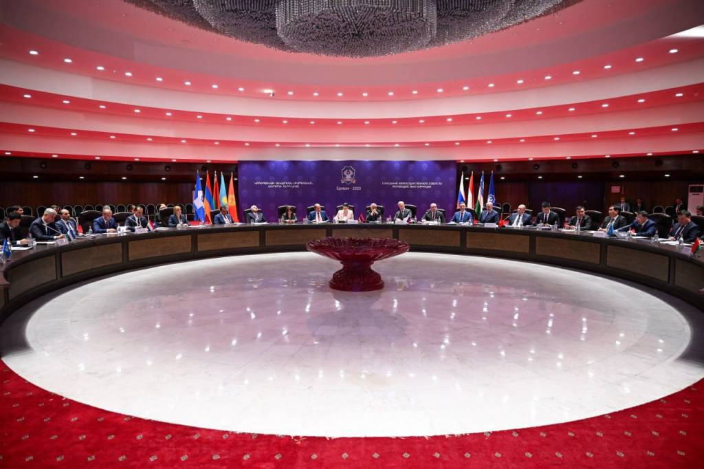 ozbekiston delegatsiyasi korrupsiyaga qarshi kurashish boyicha davlatlararo kengash yigilishida ishtirok etdi