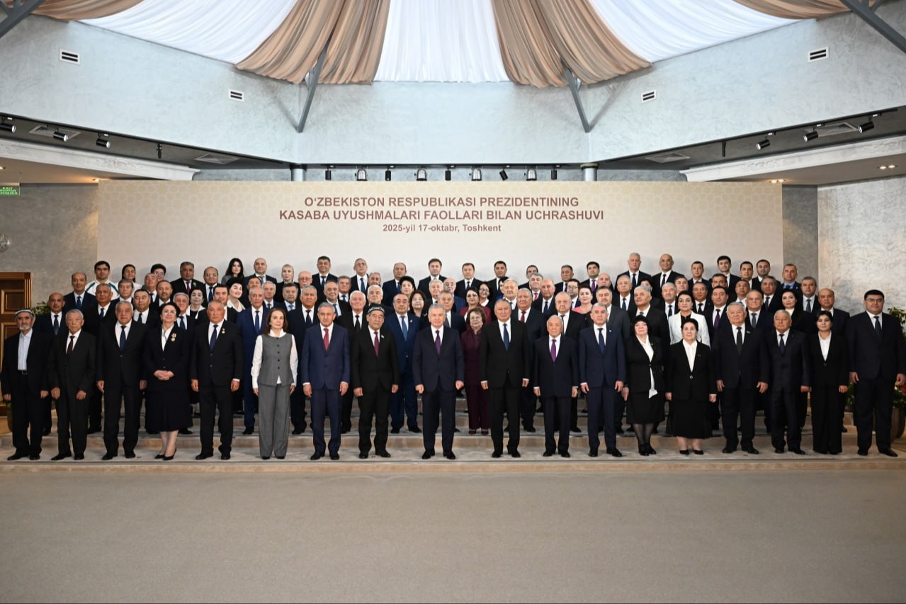 Prezident Shavkat Mirziyoyev Oʻzbekiston kasaba uyushmalari faollari bilan uchrashdi