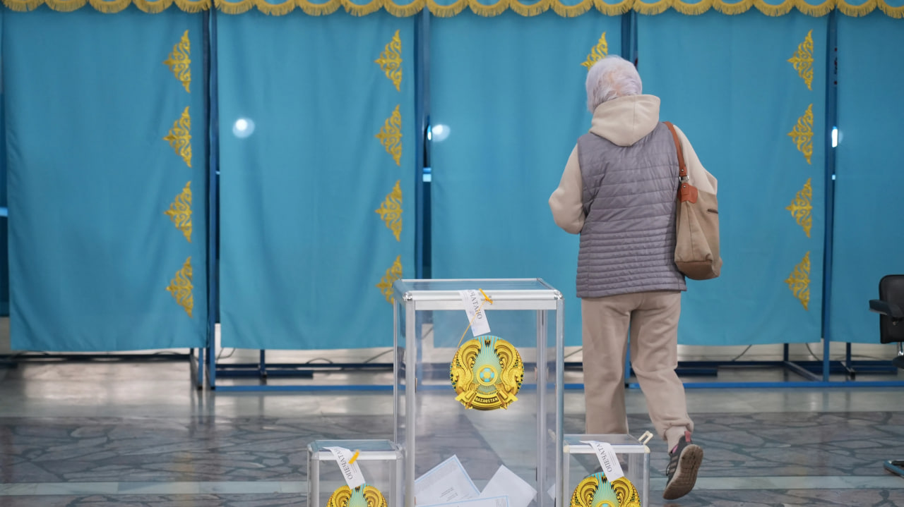 qozogistonda konstitutsiya boyicha referendumda ovoz berish yakunlandi