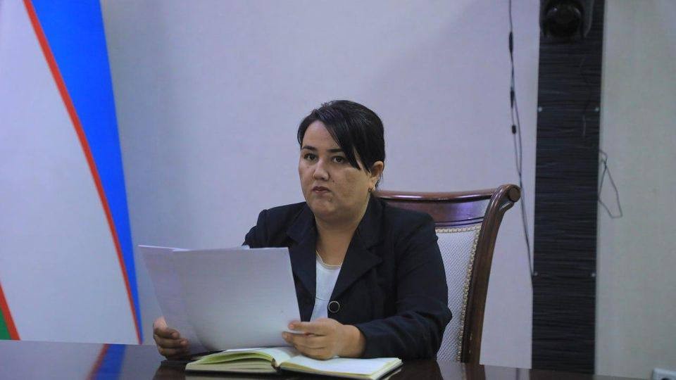 sariosiyo hokimi orinbosari mahalla faollarini paxta terimiga majburlagani uchun jazolandi
