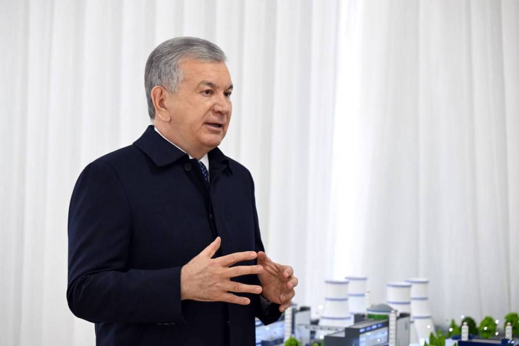 Президентимиз замонавий йўл, энергетика ва шаҳарсозлик лойиҳалари билан танишди